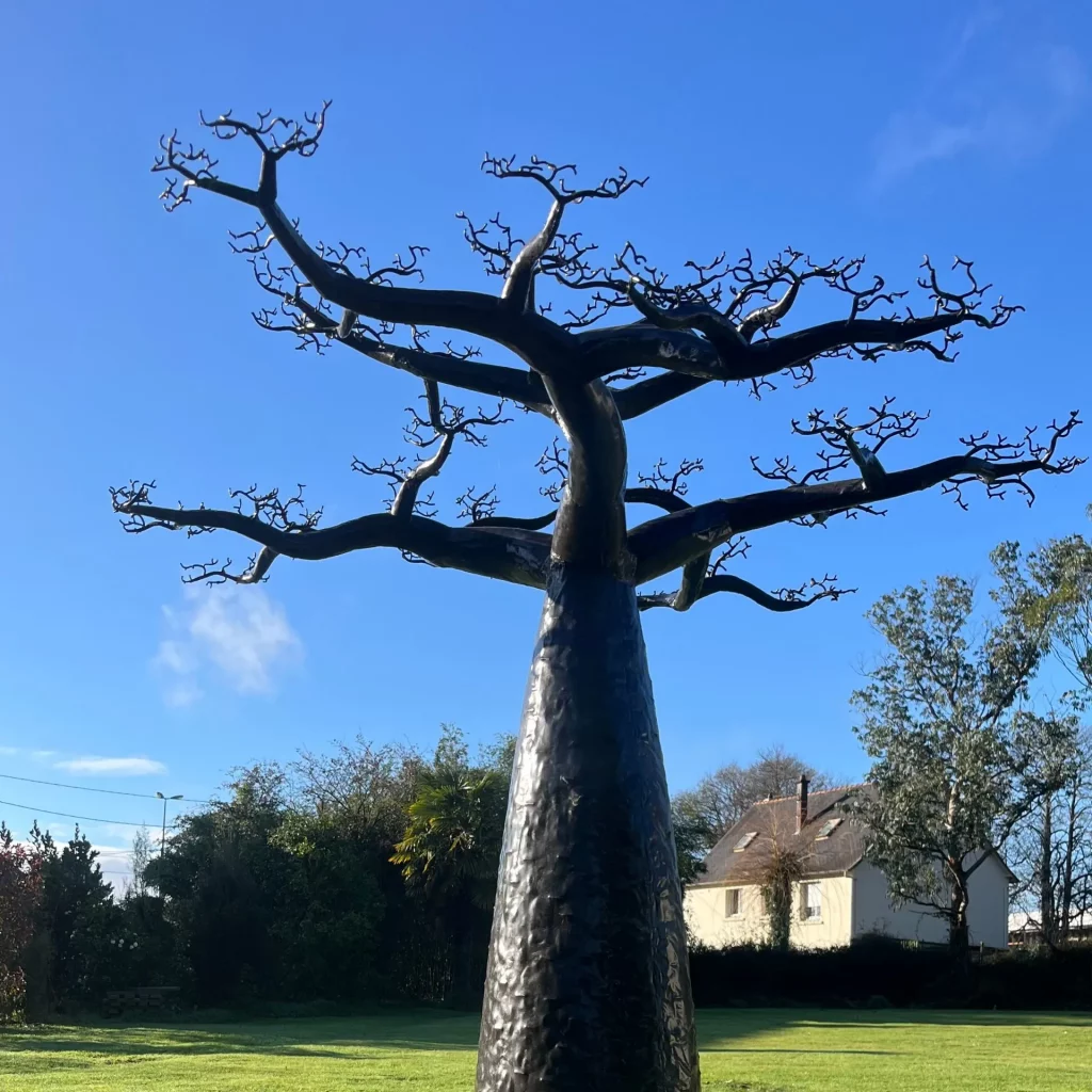 Baobab en métal recyclé - fabriqué à la main à Madagascar